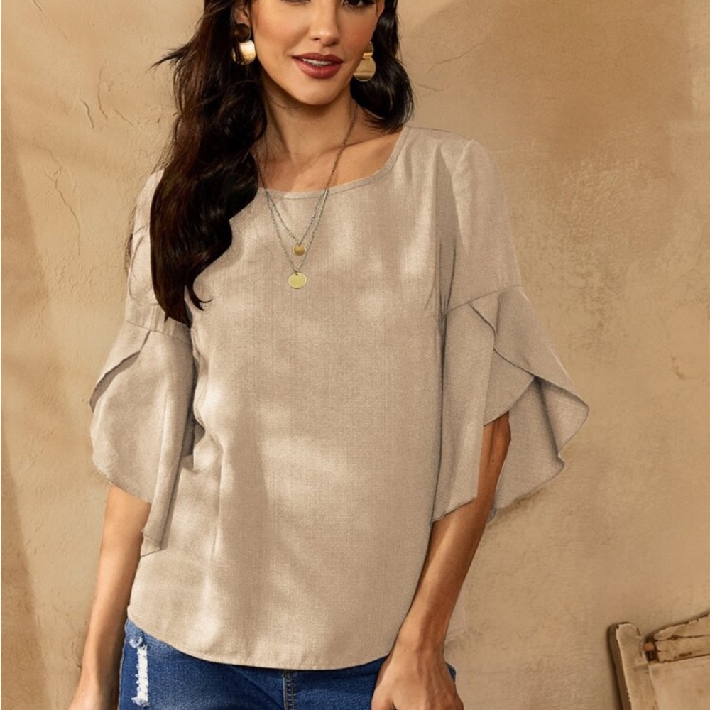 Solid flounce sleeve blouse